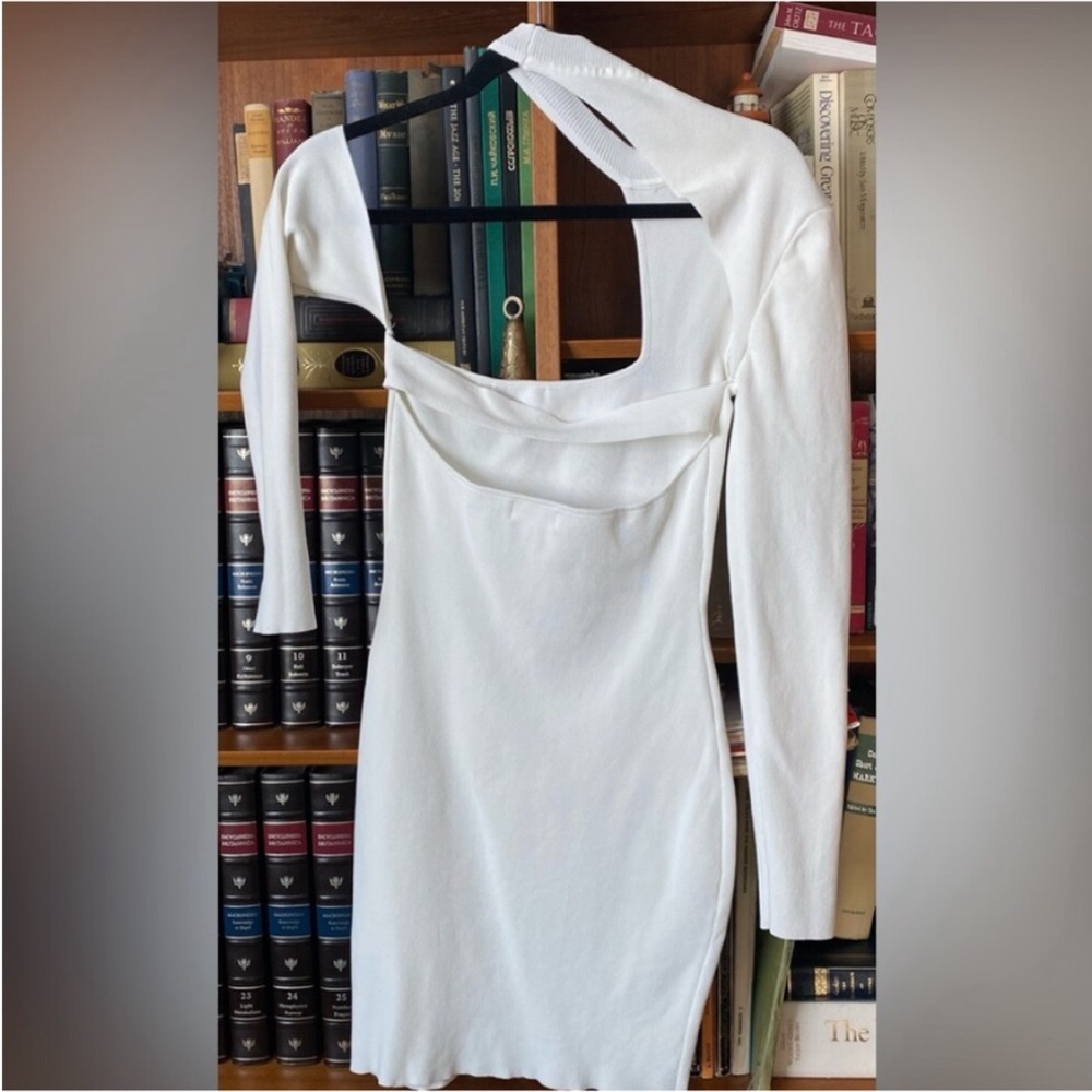 SUPERDOWN Kattie Cut Out Dress in White - M - Picture 4 of 9